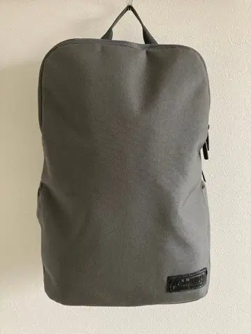 콜맨 비즈니스 백팩 그레이