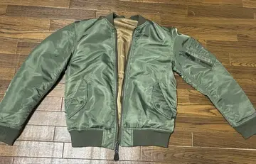 올리브 그린 L2B 플라이트 자켓