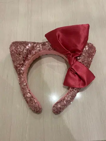 유니버셜의 핑크 스팽글 머리띠