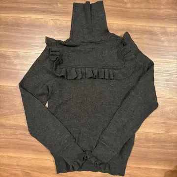 슬로브 이에나 프릴 니트