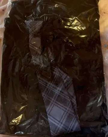 Nier 스쿨풍 블랙 셔츠 [넥타이 포함]