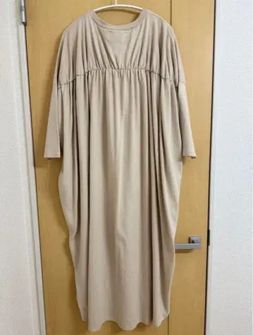 [택 포함 새상품] AUG 오그 백 개더 원피스 베이지