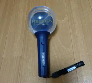 FULL MOON LIVE TOUR 2018 응원봉