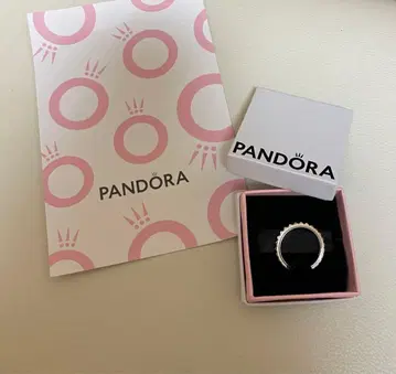 Pandora ME 피라미드 실버 반지