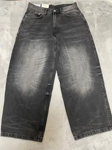 엔도 모리 착용 H&M 슈퍼 배기 데님 33/30