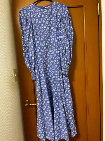 느 뀌떼 빠 꽃무늬 롱 원피스