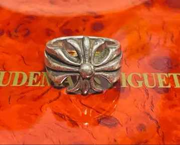 실버 장식적인 반지