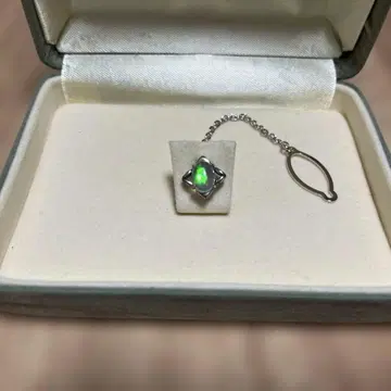 크레산 베일 오팔 넥타이핀