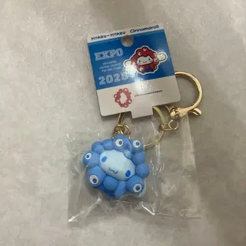 시나모롤 시나모 최애 컬러 미야쿠미야쿠 키링 신오사카 한정판 만박