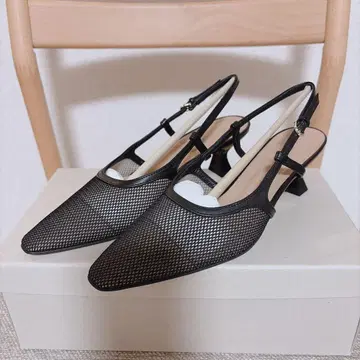 새상품 [ Odette e Odile ] 백벨트 펌프스