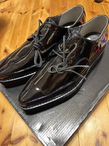 [ 새상품 ] tuk 러버 솔 남성용 에나멜 25.5cm 통굽 가죽 신발