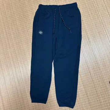 언더아머 맨투맨 저지 블랙 XL 사이즈