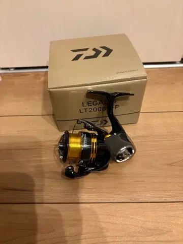 23 레갈리스 LT2000S-P 새상품급, 관리 낚시, 아징 등에!