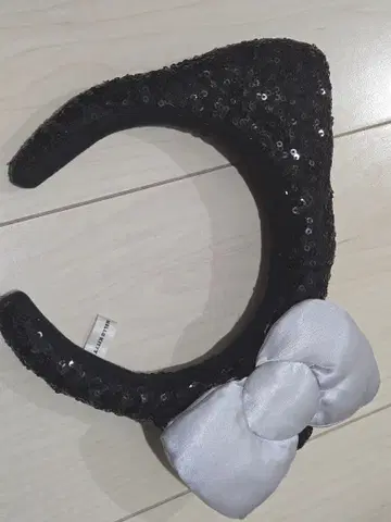 USJ 헬로키티 머리띠 블랙 스팽글