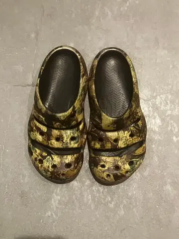 KEEN YOGUI 샌들 Camo 23cm