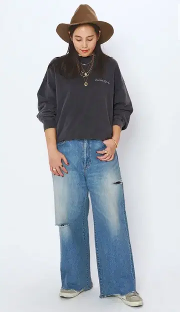 AP STUDIO Attick by Johnbull 데미지 와이드 데님