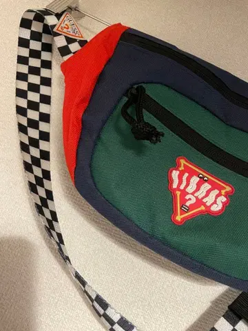 [ GUESS x J Balvin ] 콜라보 허리 백