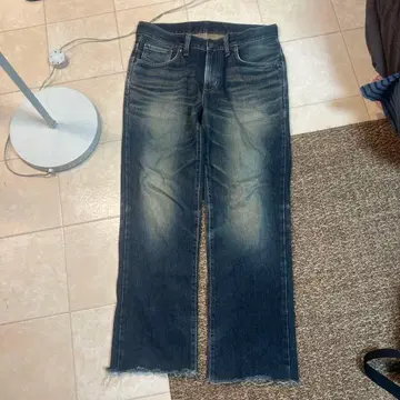 Edwin ZYLON 부츠컷 데님