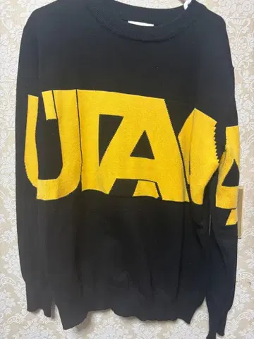 UTAA 스웨터