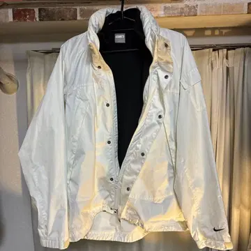 Nike 나일론 자켓 M 사이즈 화이트