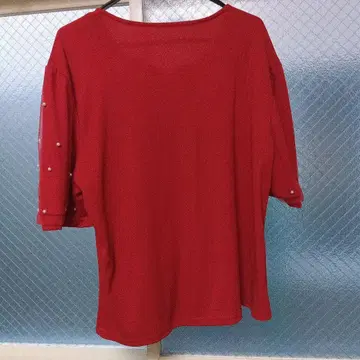 레드 펄 장식 반팔 상의