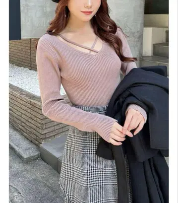 RESEXXY 데콜테 크로스 니트탑