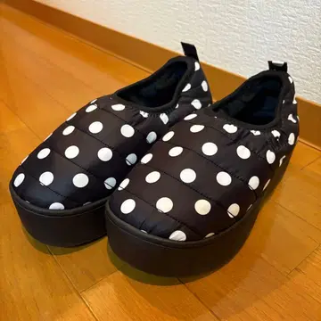 SUBU VAMP PLATFORM 도트 무늬 통굽 샌들