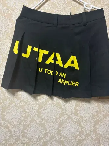 UTAA 스커트+스웨터