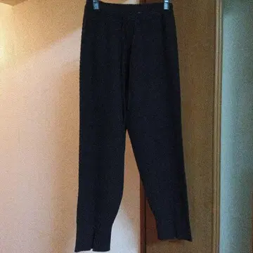 CYAN TOKYO 케이블 라인 니트 조거 팬츠