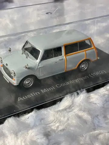 일본산 명차 컬렉션 Austin Mini Countryman 1/43