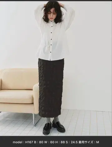 티티베이트 프클레자카드 I라인 스커트 S 사이즈