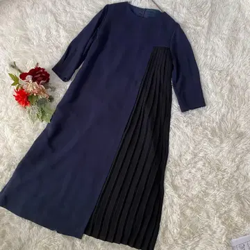 새상품급 [루미노조 콤사] 네이비와 블랙 플리츠 원피스(F) 포멀