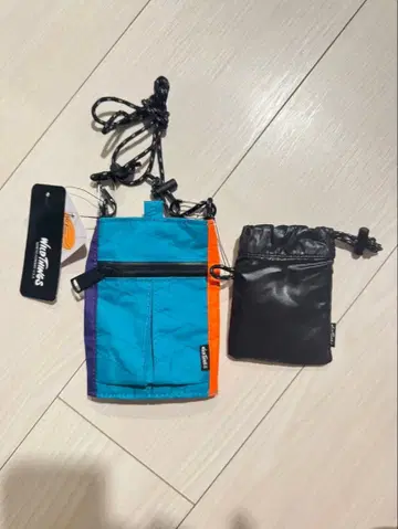 [택 포함 새상품] WILD THINGS MULTI 컬러풀 레어 컬러