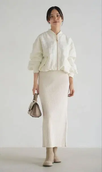 새상품급 NOBLE 리브 니트 스커트