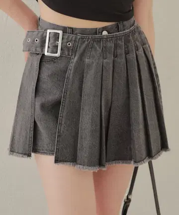 chico 랩 플리츠 미니 치마바지