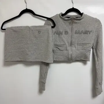 ANDMARY Jenny logo set up