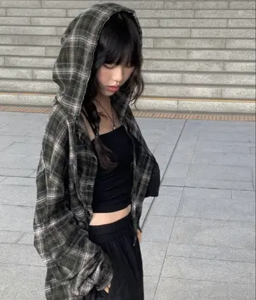 카키 계열 체크 후드 부착 셔츠 프리 사이즈