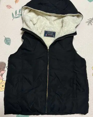 FRENCH DUCK DOWN 후드 부착 다운 베스트 블랙