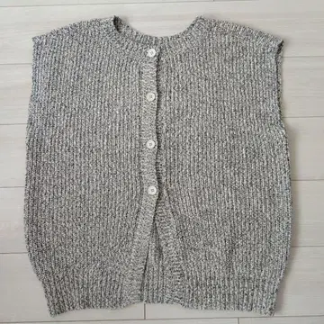 ViS 니트 베스트 슬리브리스 버튼 포함