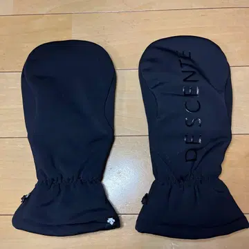 DESCENTE 블랙 미트 장갑