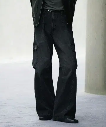 VINTAGE WASHED DENIM CURVED CARGO 블랙S