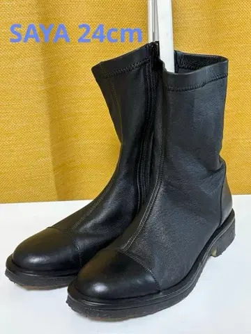 SAYA 블랙 가죽 부츠 지퍼 포함