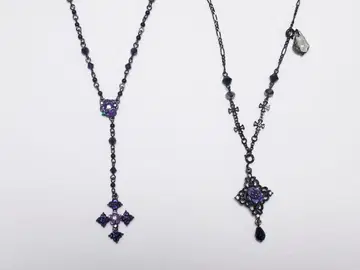 ANNA SUI 롱 목걸이 크로스 버터플라이 장미 블랙