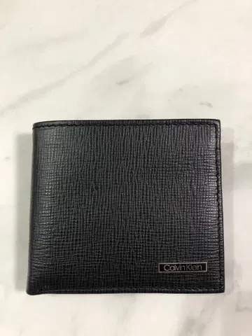캘빈 클라인 블랙 접이식 지갑