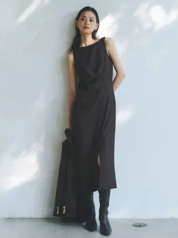 새상품 Anuans 아지메 턱 내로우 원피스 BRW 사이즈 2