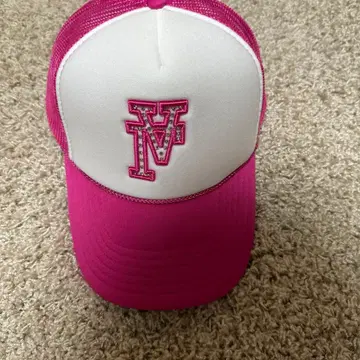 핑크 화이트 트래커 캡