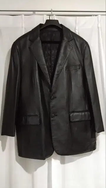 VOGLIA di VIVERE 가죽 자켓 2KE5 블랙 양가죽
