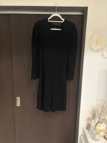 파워숄더 니트 원피스