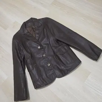 다크 브라운 양가죽 자켓