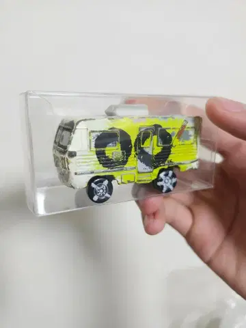 토미카 카즈 C-31 아비